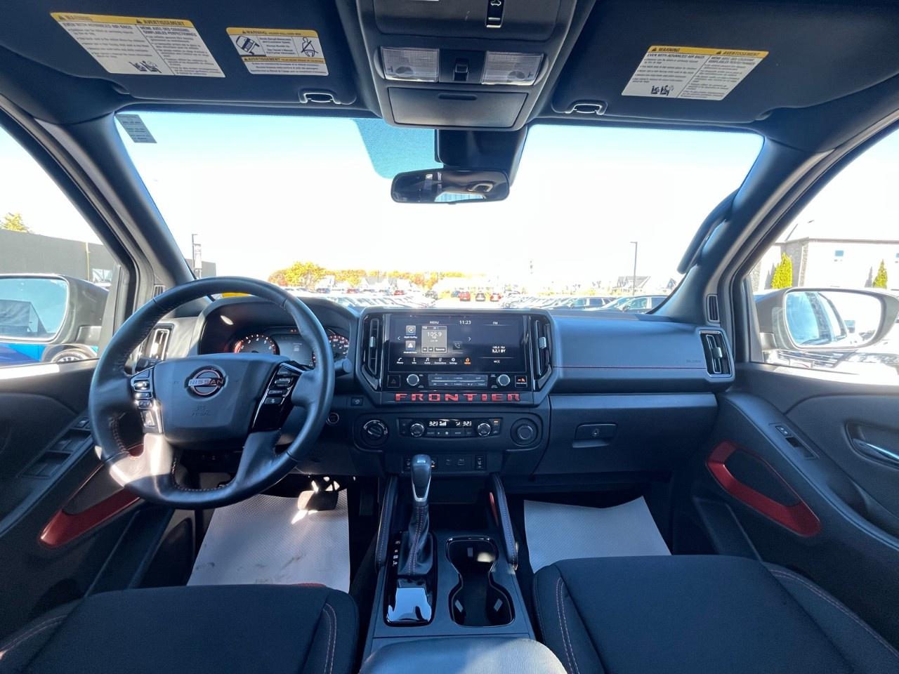 2025 Nissan Frontier Crew Cab 4x4 PRO-4X Photo