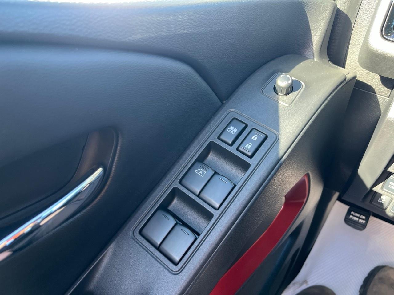 2025 Nissan Frontier Crew Cab 4x4 PRO-4X Photo