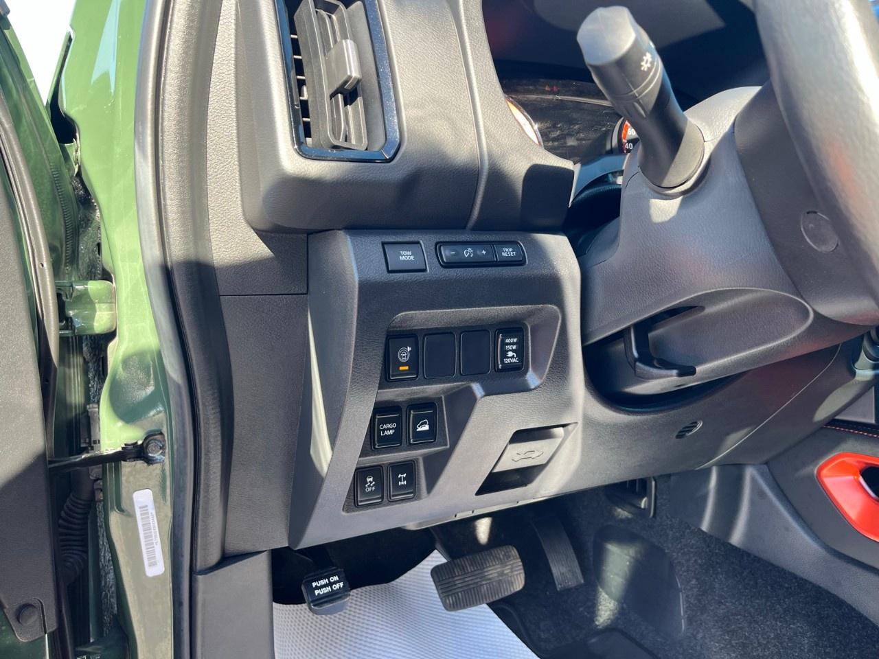 2025 Nissan Frontier Crew Cab 4x4 PRO-4X Photo