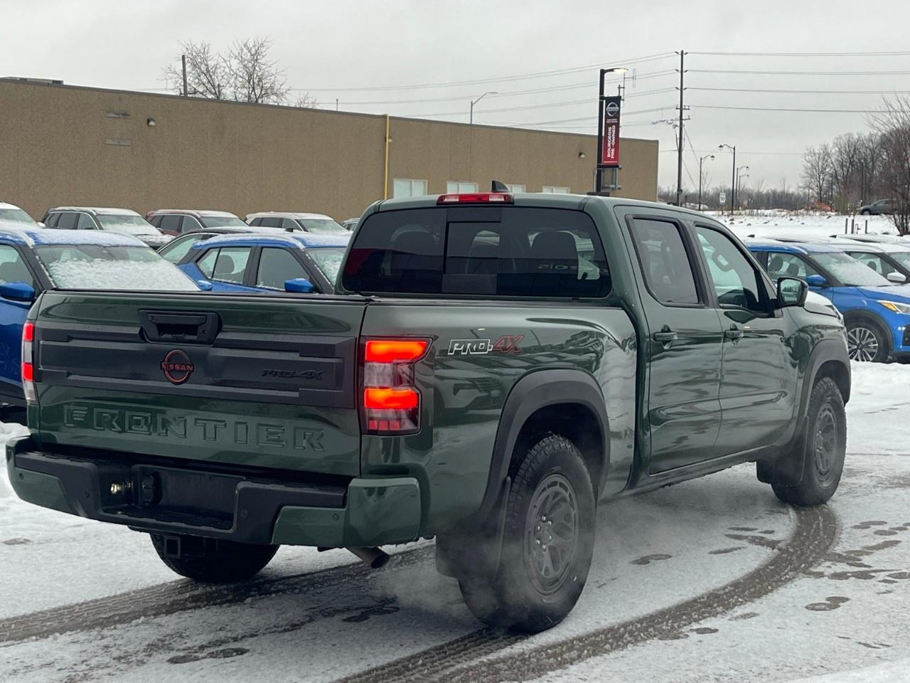 2025 Nissan Frontier Crew Cab 4x4 PRO-4X Photo