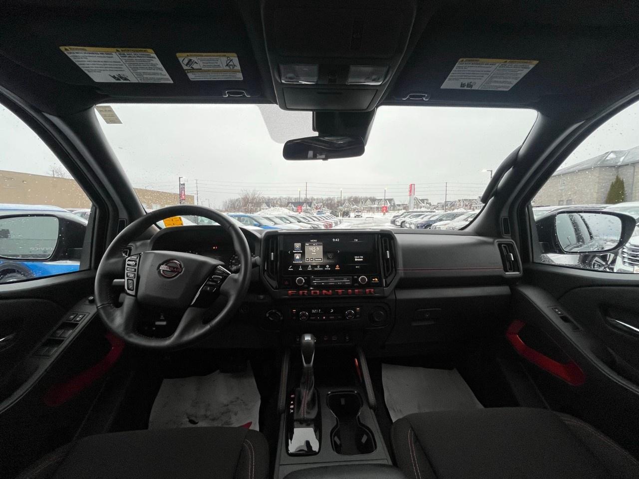 2025 Nissan Frontier Crew Cab 4x4 PRO-4X Photo