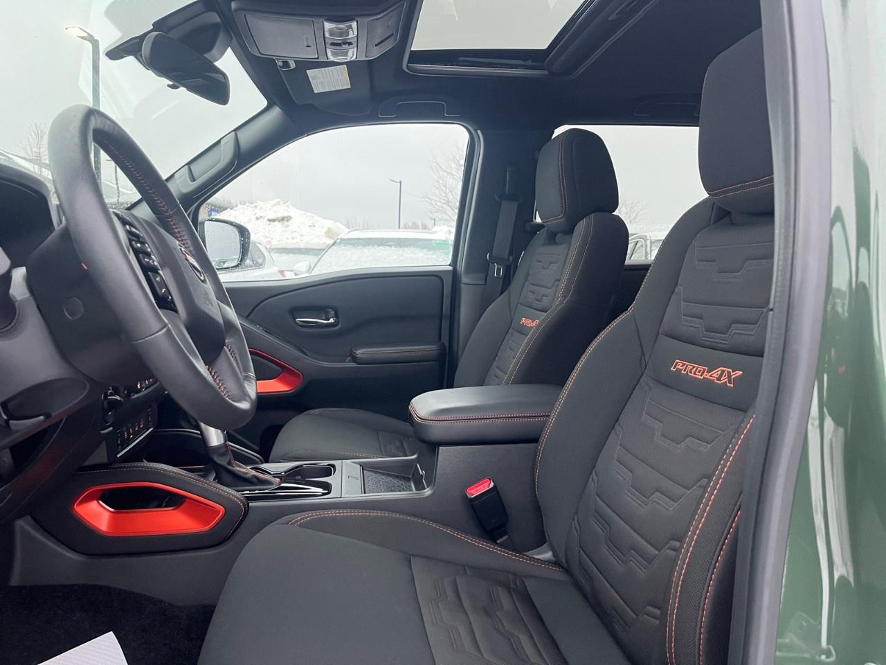 2025 Nissan Frontier Crew Cab 4x4 PRO-4X Photo