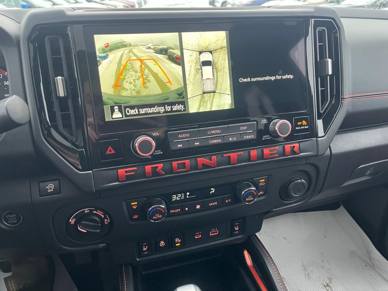 2025 Nissan Frontier Crew Cab 4x4 PRO-4X Photo