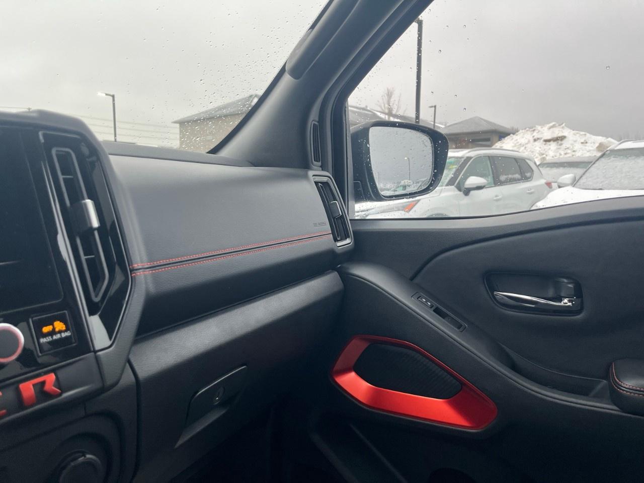 2025 Nissan Frontier Crew Cab 4x4 PRO-4X Photo