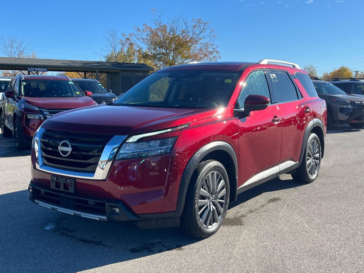 2024 Nissan Pathfinder SL 4WD Photo