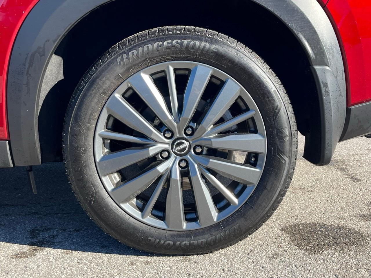 2024 Nissan Pathfinder SL 4WD Photo