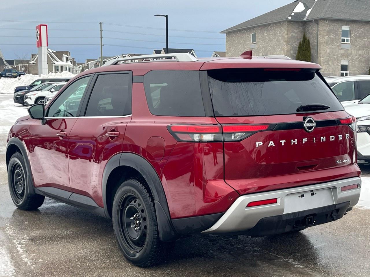 2024 Nissan Pathfinder SL 4WD Photo