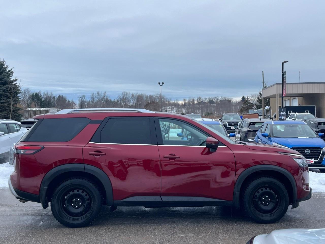 2024 Nissan Pathfinder SL 4WD Photo