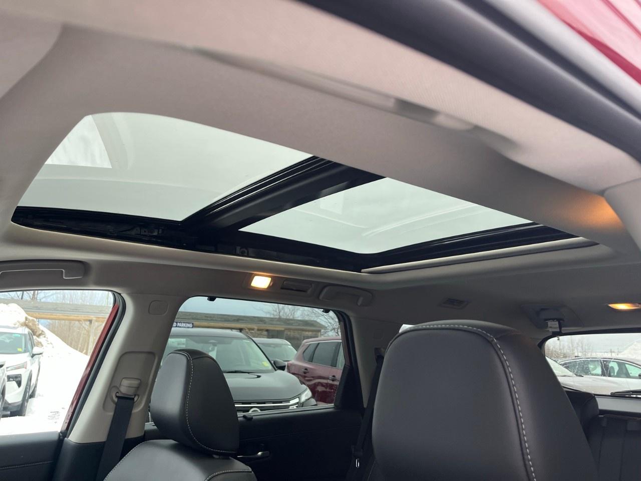 2024 Nissan Pathfinder SL 4WD Photo