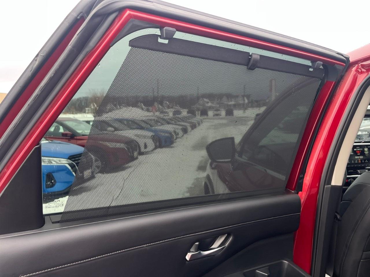 2024 Nissan Pathfinder SL 4WD Photo