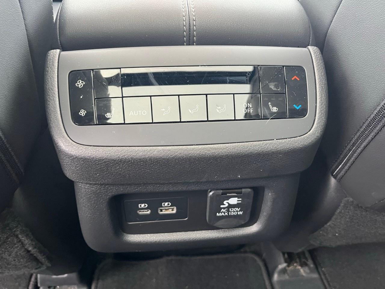 2024 Nissan Pathfinder SL 4WD Photo