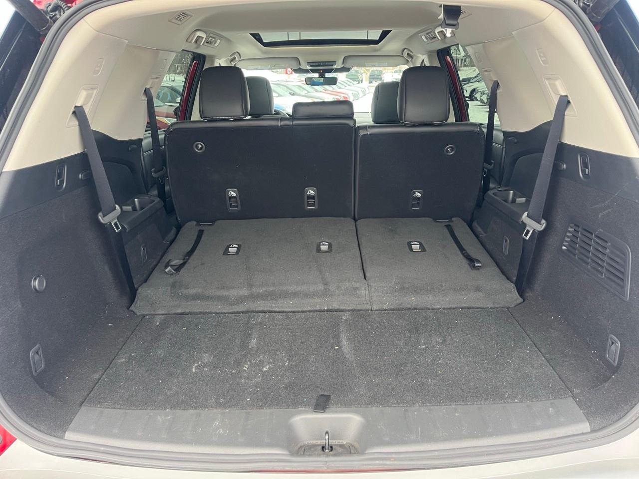 2024 Nissan Pathfinder SL 4WD Photo