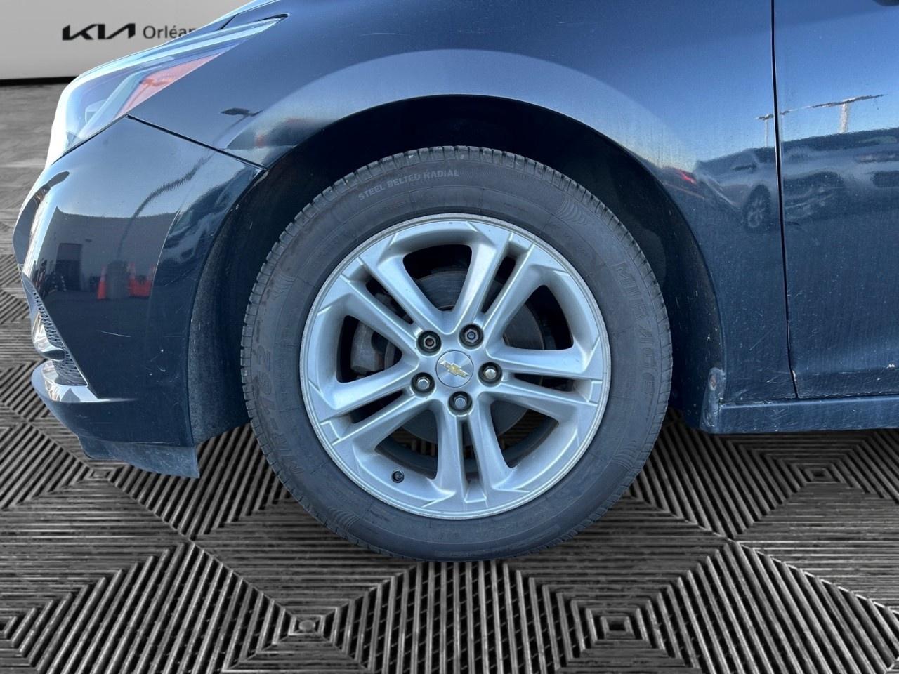 Used 2017 Chevrolet Cruze Sedan LT (Automatic) for sale in Orleans, ON