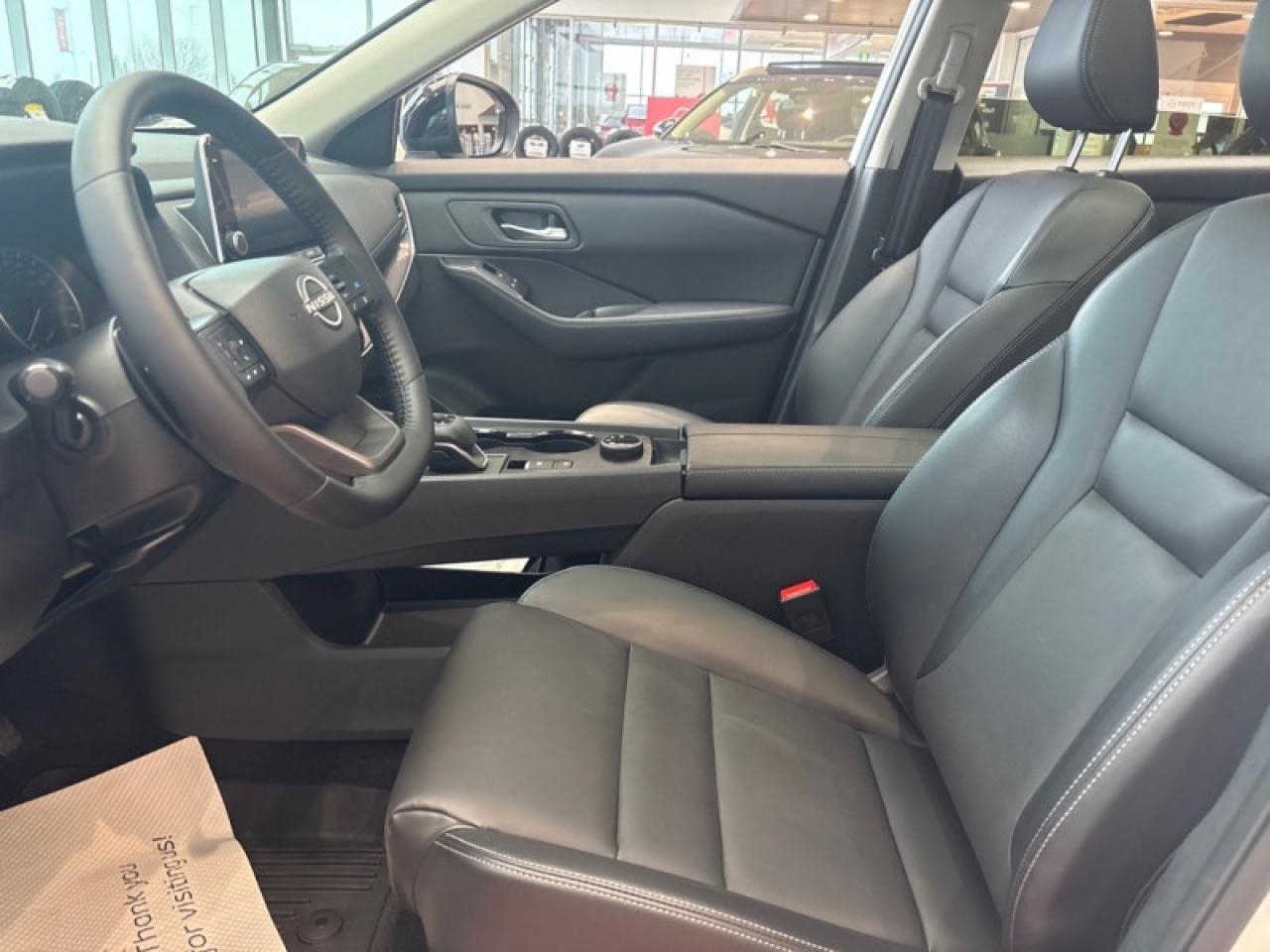 2025 Nissan Rogue Midnight Edition  - Moonroof Photo