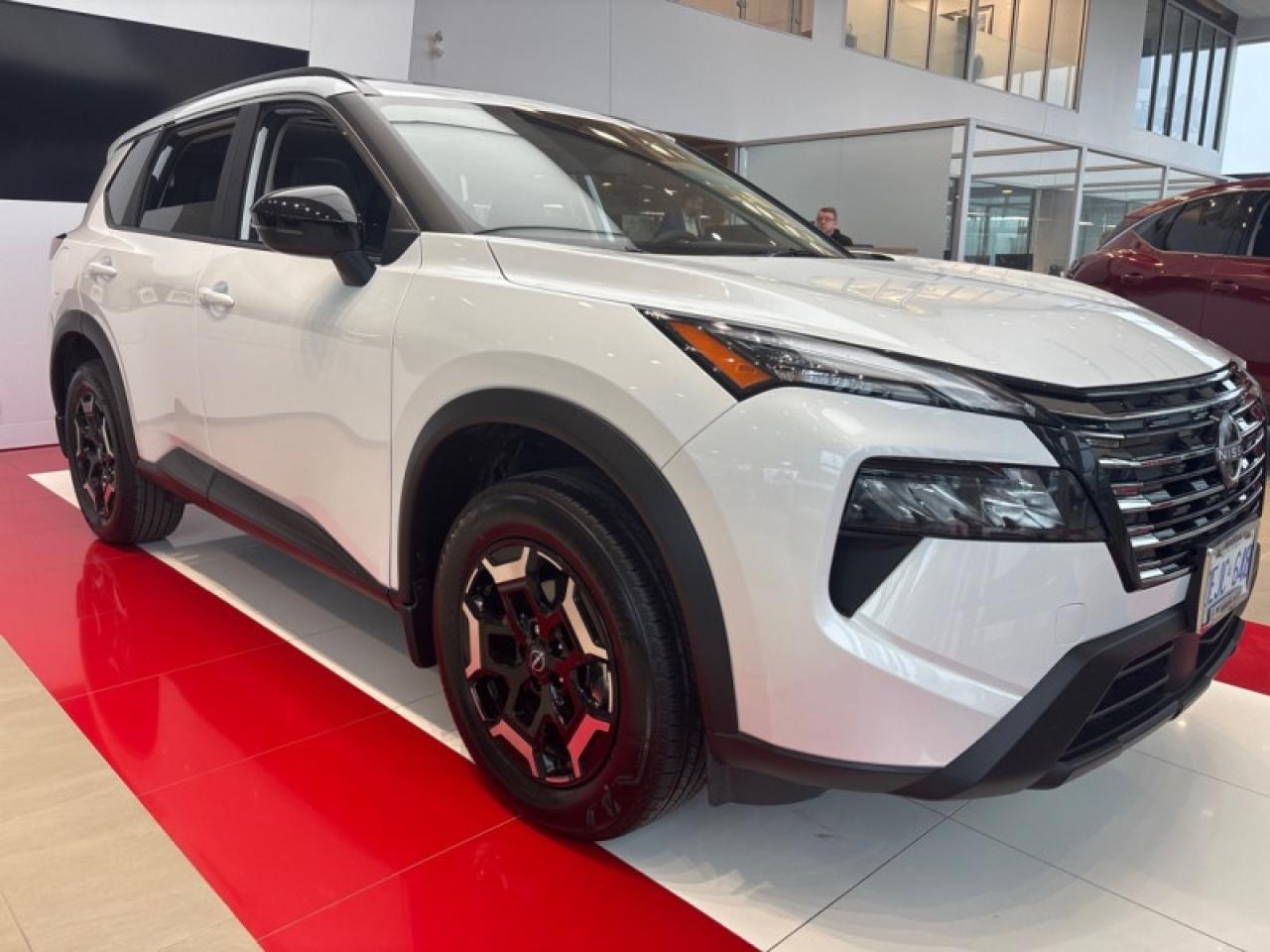 2025 Nissan Rogue Midnight Edition  - Moonroof Photo2