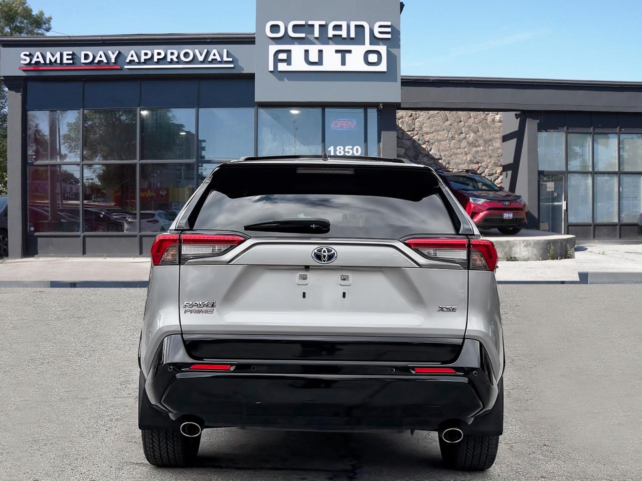 2021 Toyota RAV4 PRIME XSE - Photo #5