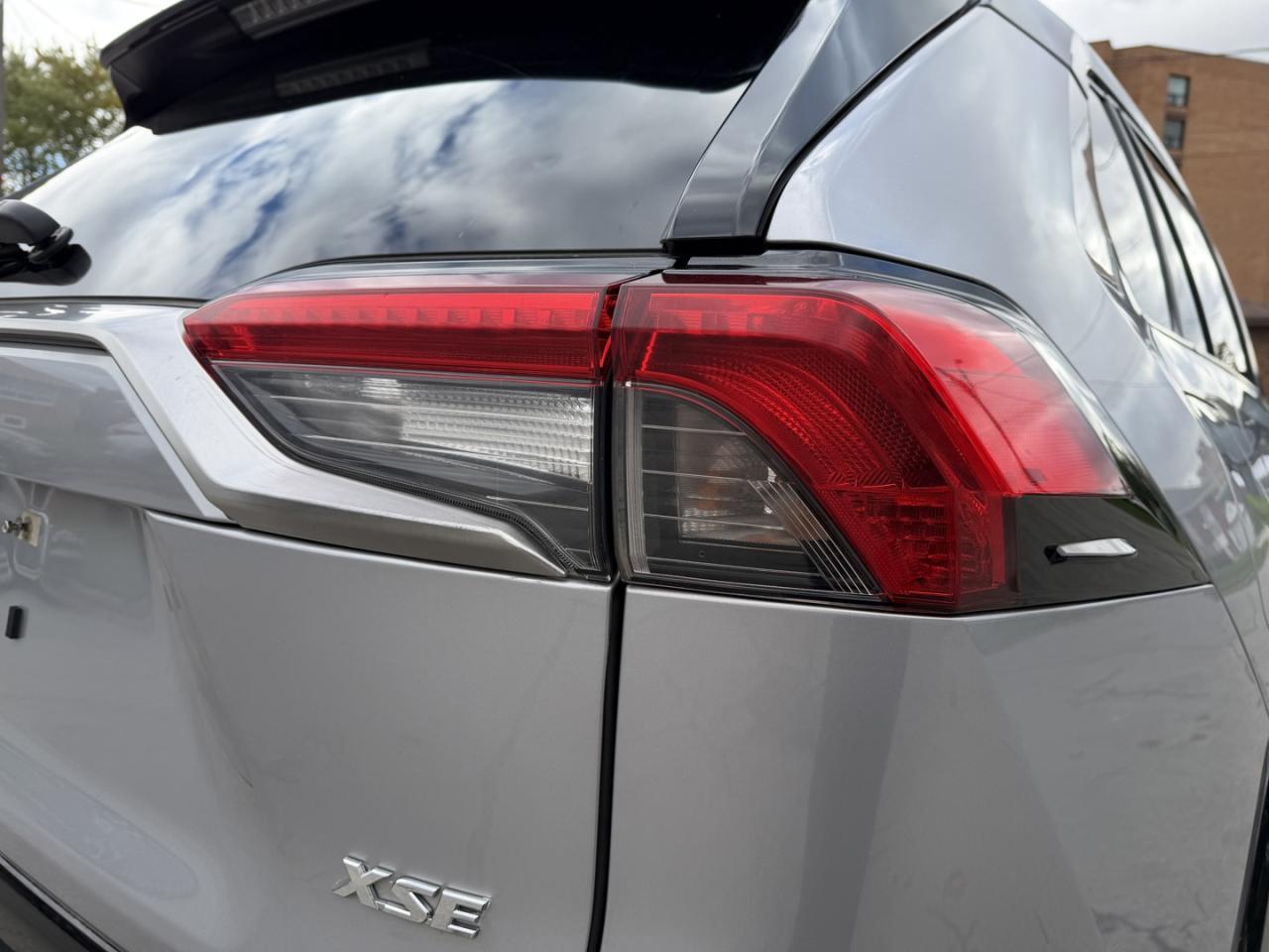 2021 Toyota RAV4 PRIME XSE - Photo #7