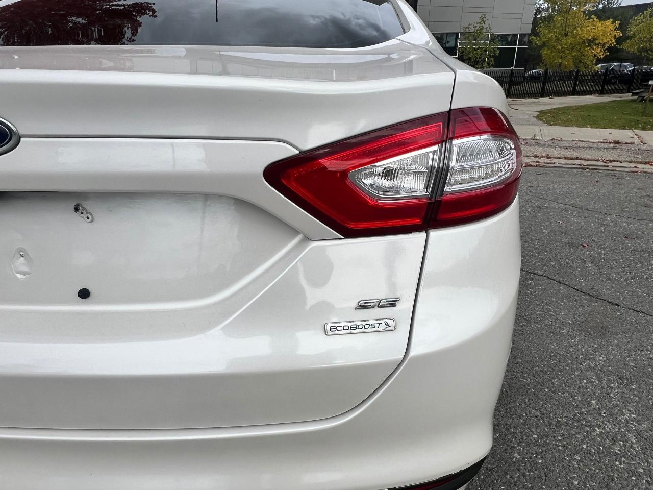 2014 Ford Fusion SE Photo2