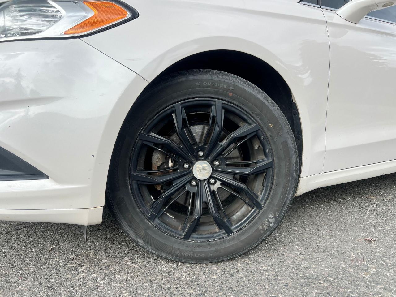 2014 Ford Fusion SE - Photo #9