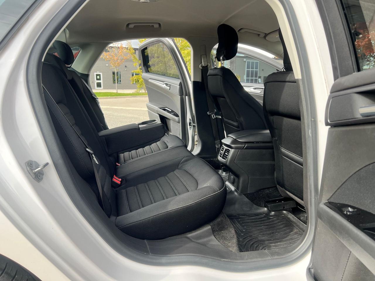 2014 Ford Fusion SE - Photo #16