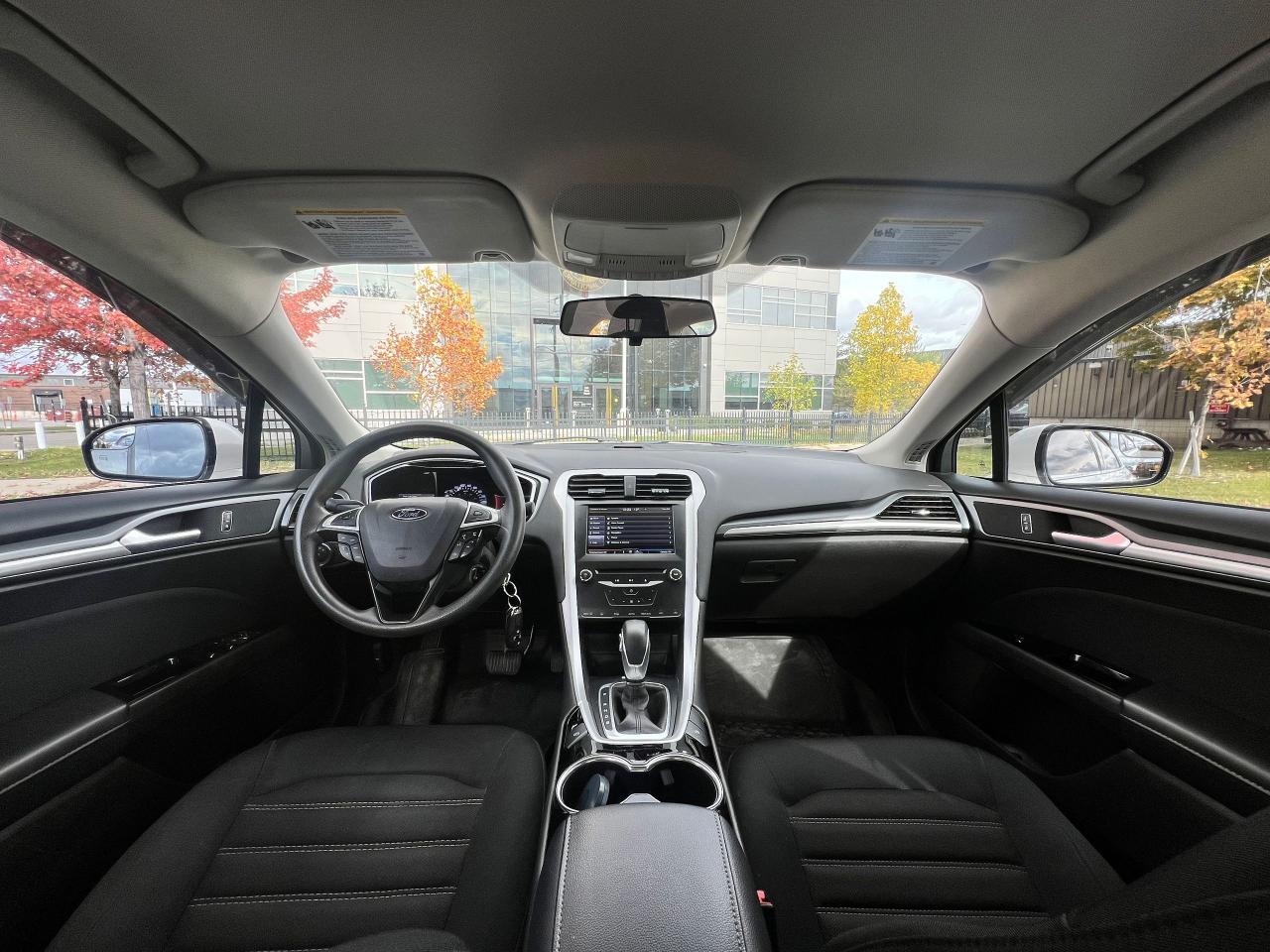 2014 Ford Fusion SE - Photo #19