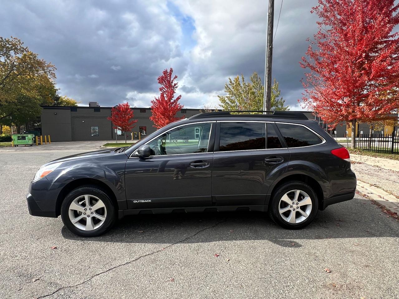 2013 Subaru Outback 2.5i w/Limited Pkg - Photo #14
