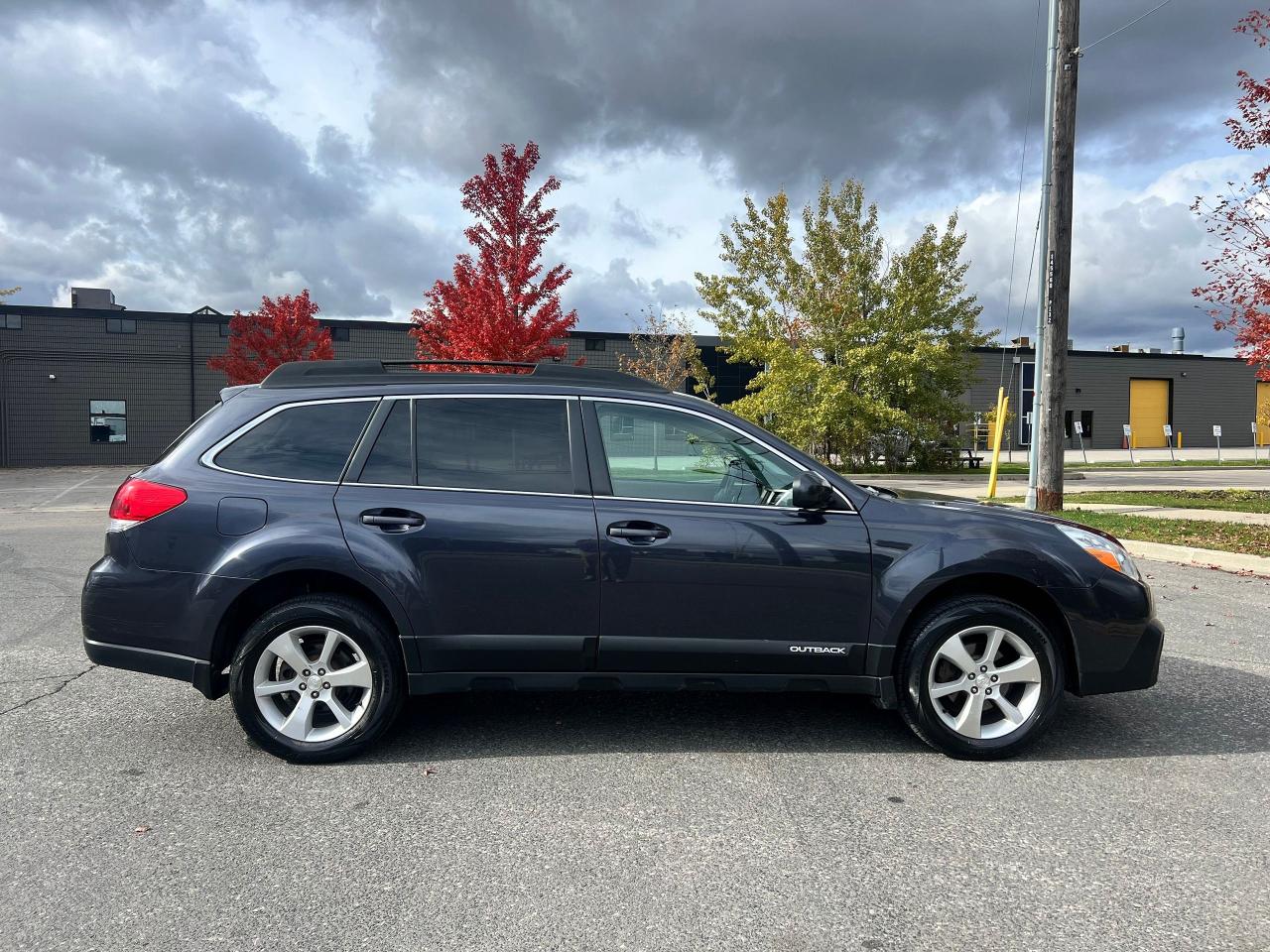 2013 Subaru Outback 2.5i w/Limited Pkg - Photo #15
