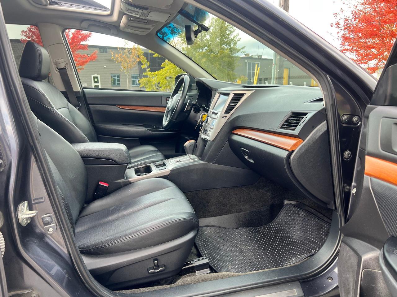 2013 Subaru Outback 2.5i w/Limited Pkg - Photo #30