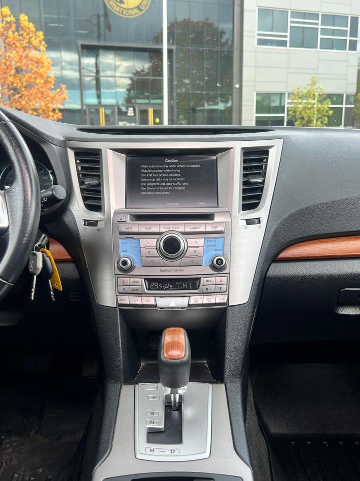 2013 Subaru Outback 2.5i w/Limited Pkg - Photo #35