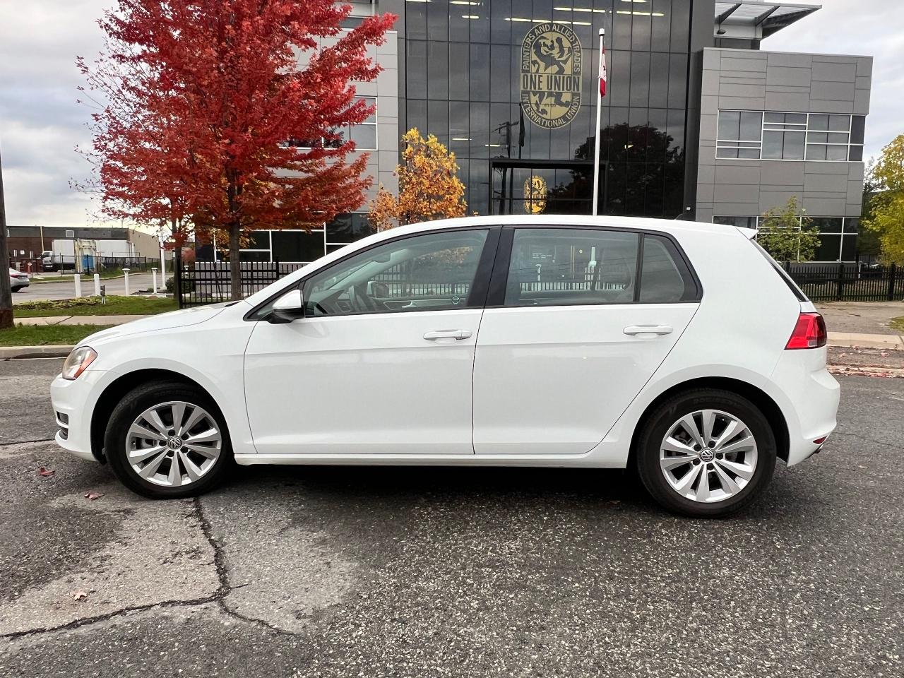 2015 Volkswagen Golf TRENDLINE - Photo #4