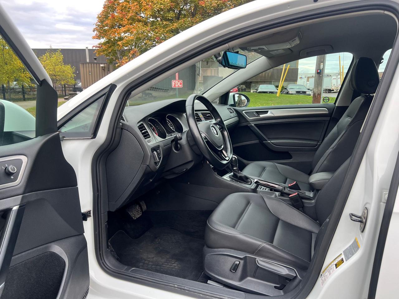 2015 Volkswagen Golf TRENDLINE - Photo #11