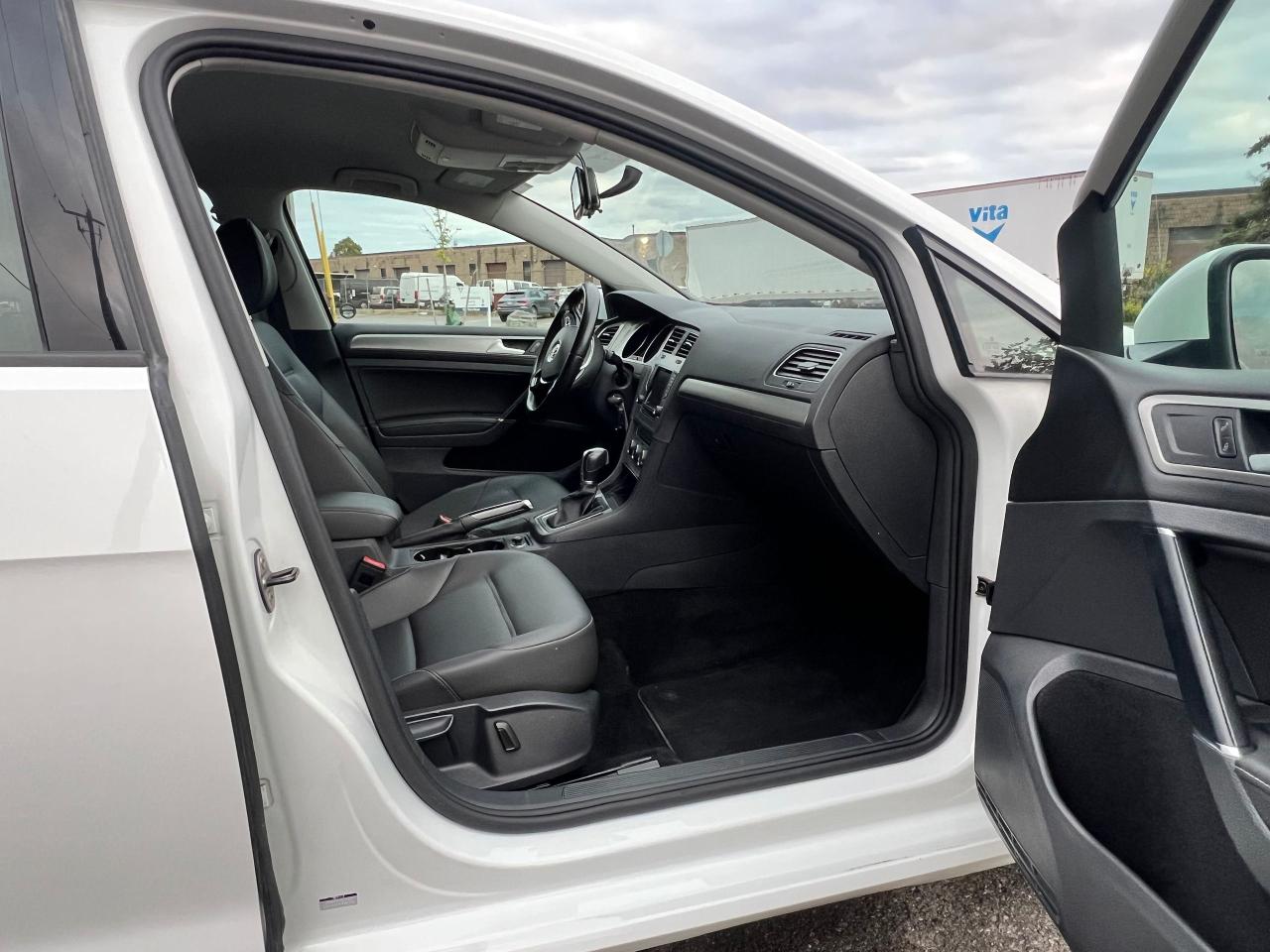 2015 Volkswagen Golf TRENDLINE - Photo #23