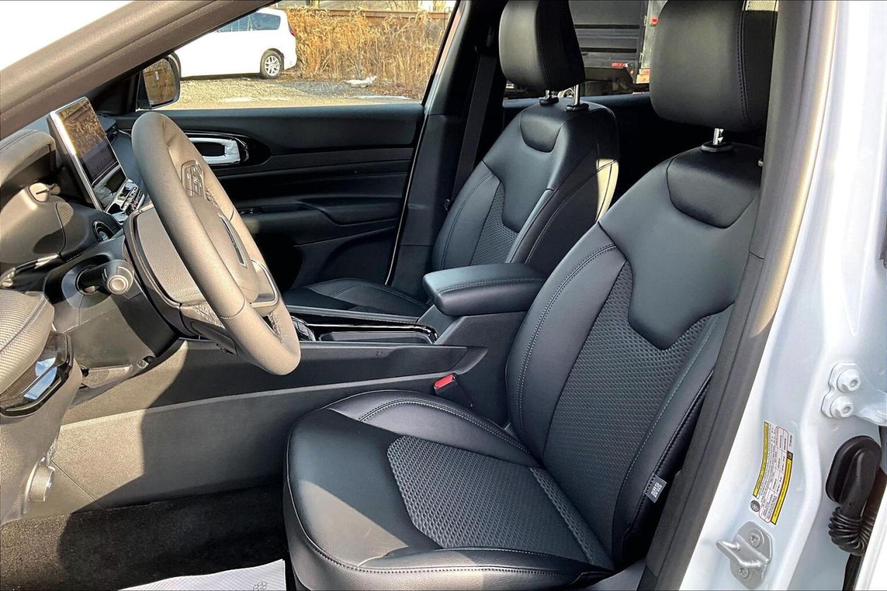 2026 Jeep Compass ALTITUDE | Sun & Sound | Conv Group | 4x4 Photo