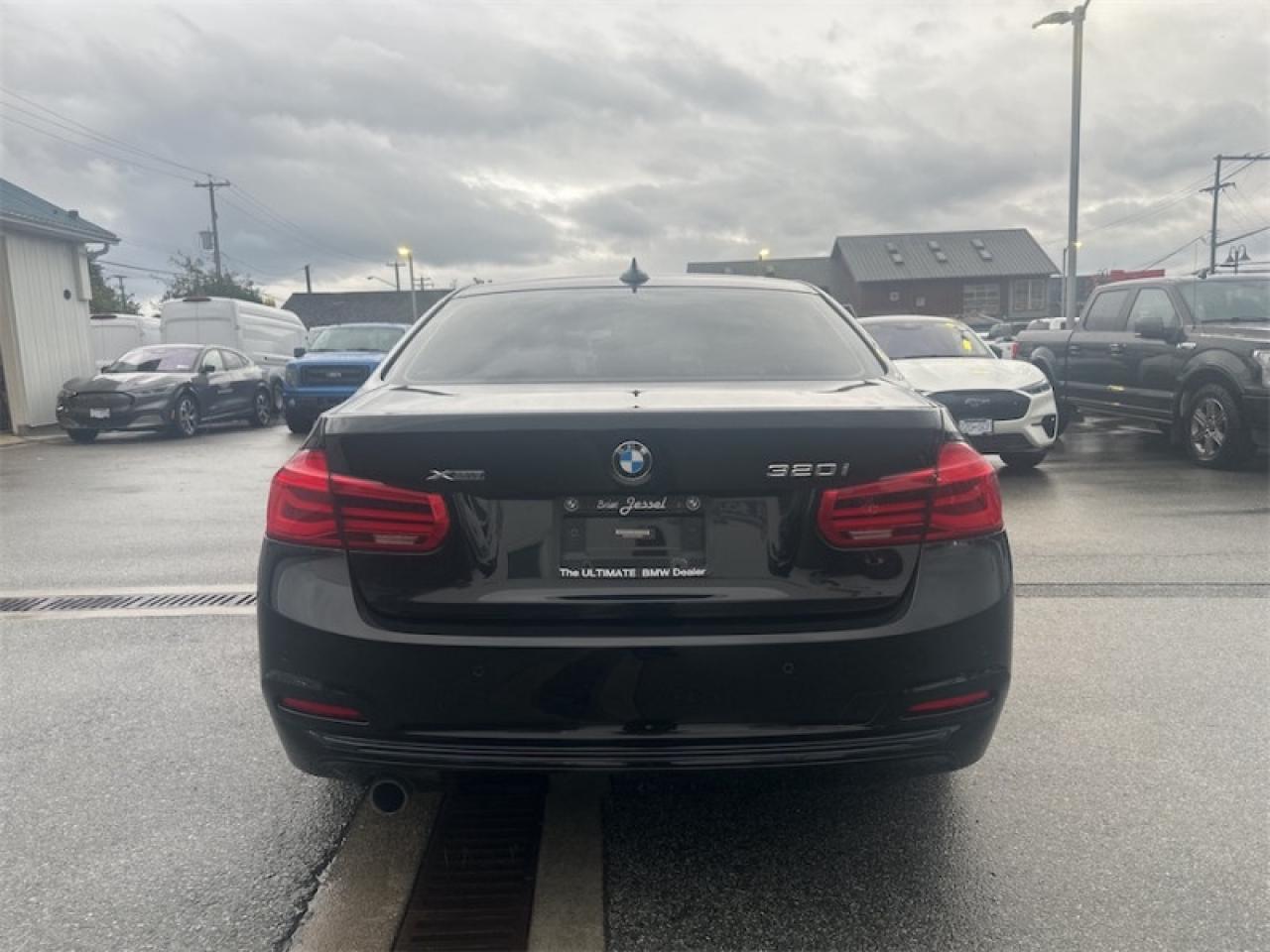 2016 BMW 3 Series 320i  xDrive  - Sunroof -  Navigation Photo5