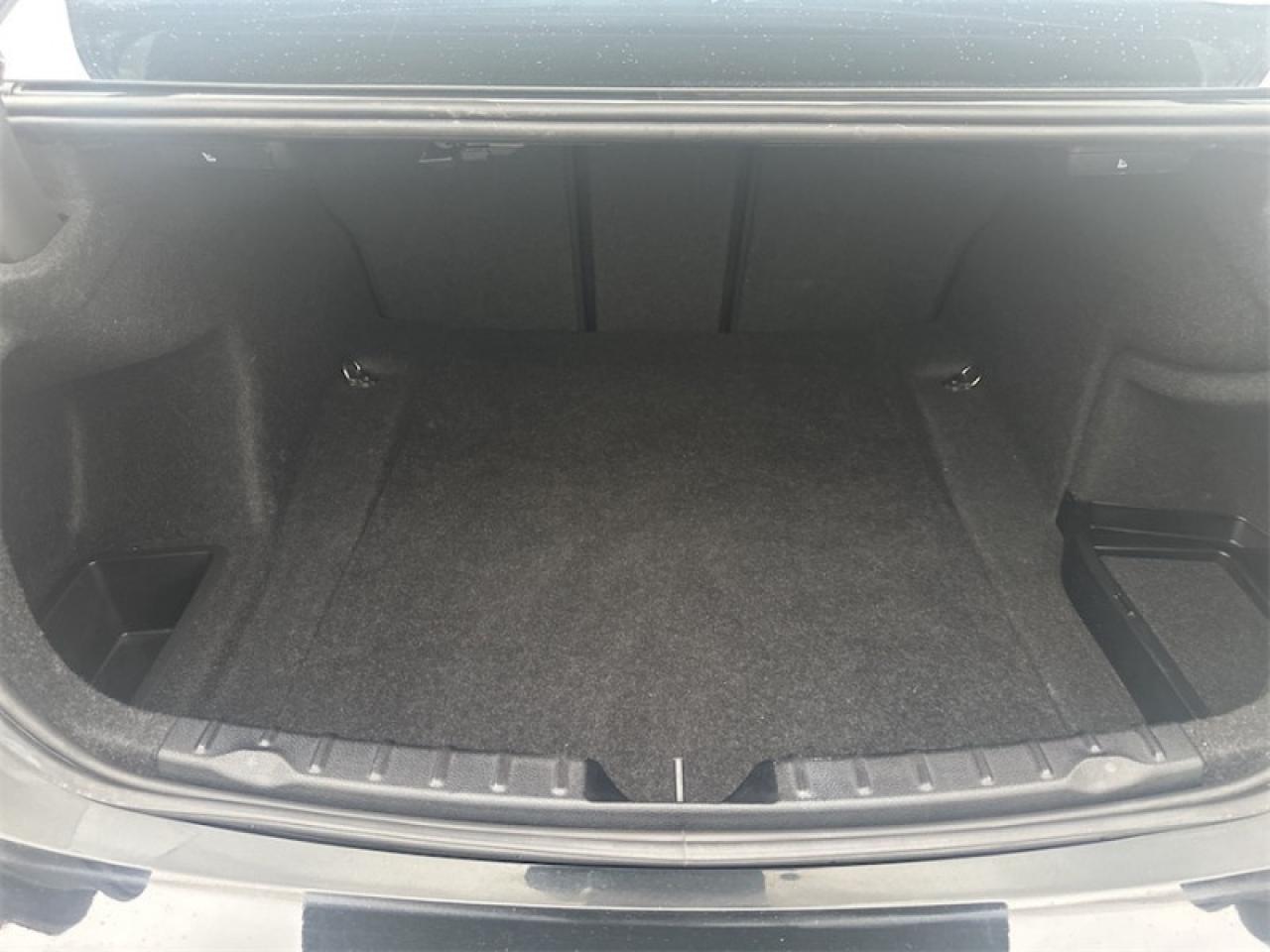 2016 BMW 3 Series 320i  xDrive  - Sunroof -  Navigation Photo5