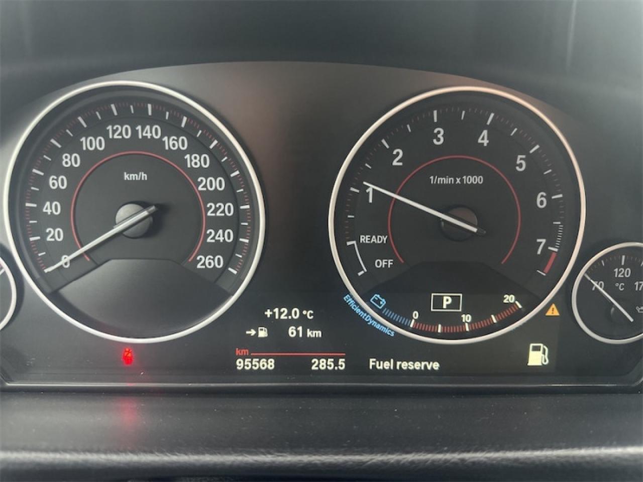 2016 BMW 3 Series 320i  xDrive  - Sunroof -  Navigation Photo5