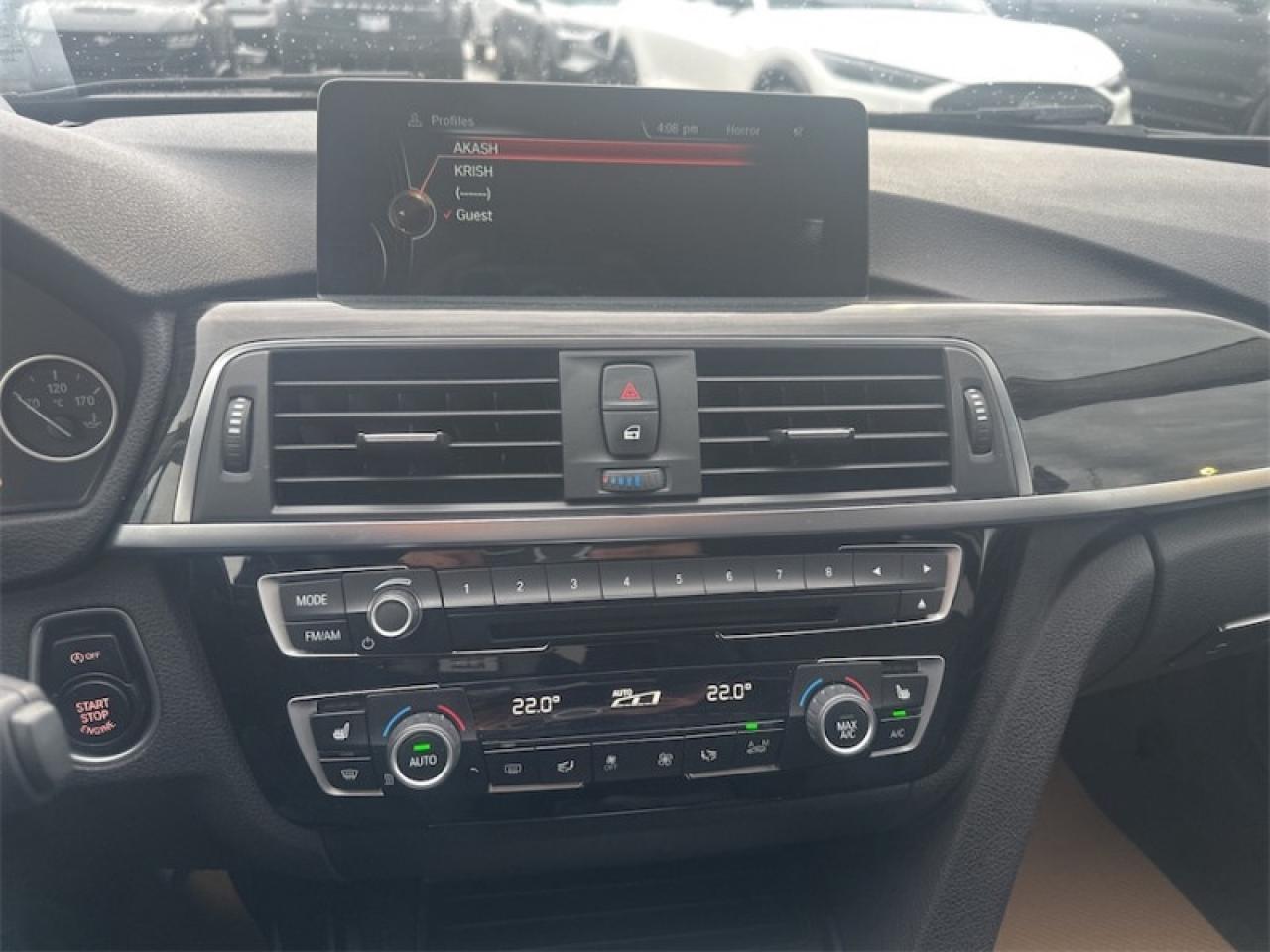 2016 BMW 3 Series 320i  xDrive  - Sunroof -  Navigation Photo5