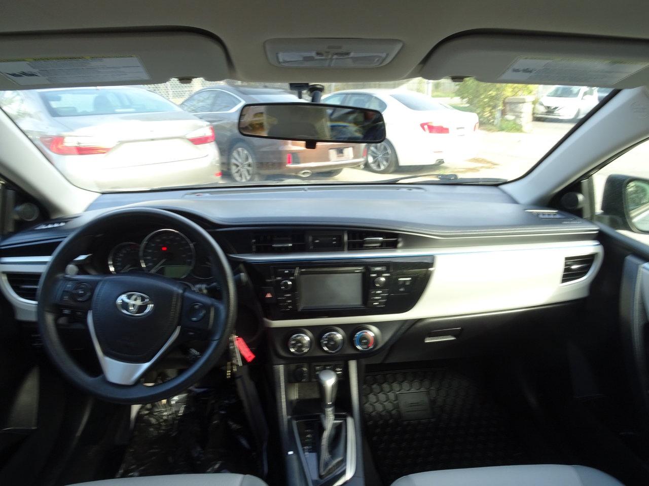2014 Toyota Corolla LE Photo