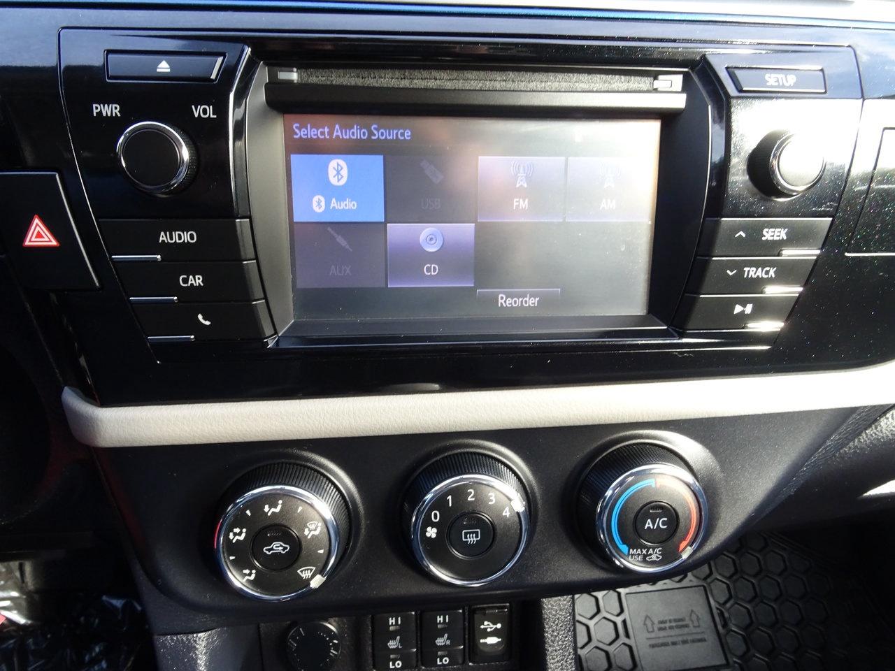 2014 Toyota Corolla LE Photo