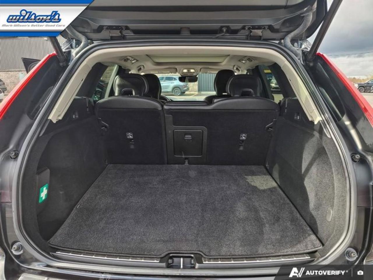 2024 Volvo XC60 AWD Plus Dark Theme| 360 Camera | Sunroof | Leather | Nav | Power Liftgate | Photo