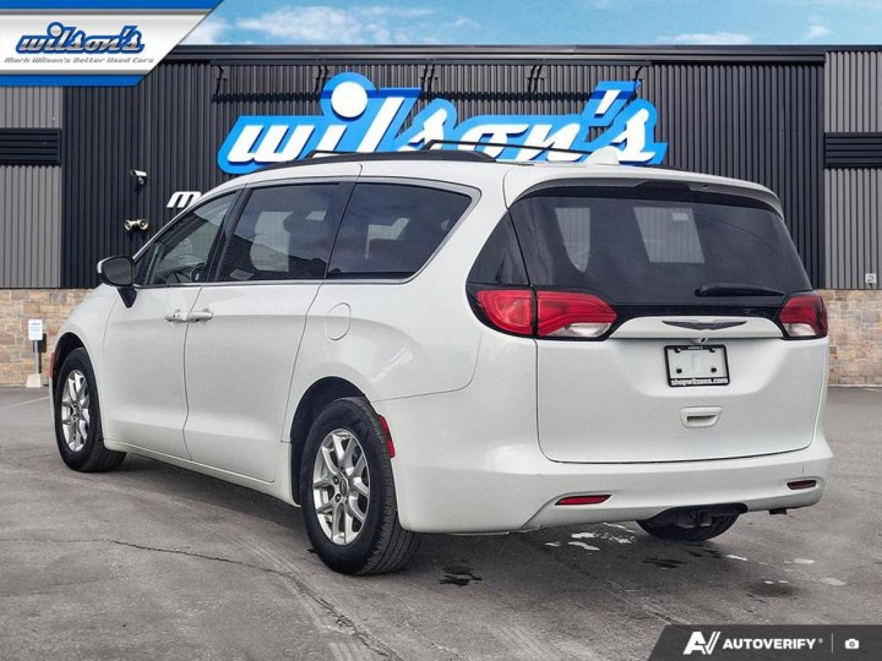 2019 Chrysler Pacifica LX | 3600LB Tow Pkg | Power Seat | Heated Wheel + Seats | Remote Start | Nav | CarPlay & More ! Photo2