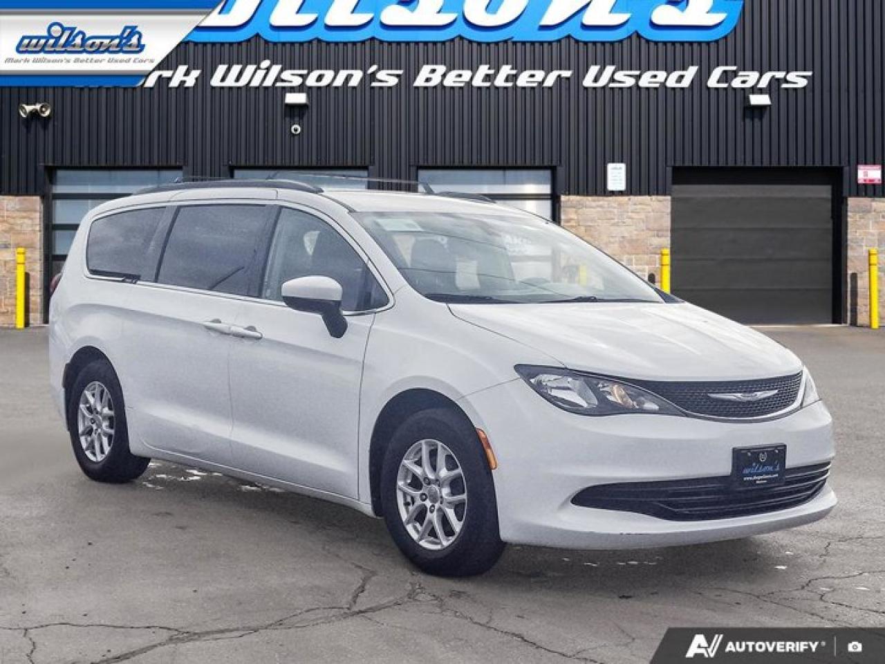 2019 Chrysler Pacifica LX | 3600LB Tow Pkg | Power Seat | Heated Wheel + Seats | Remote Start | Nav | CarPlay & More ! Photo