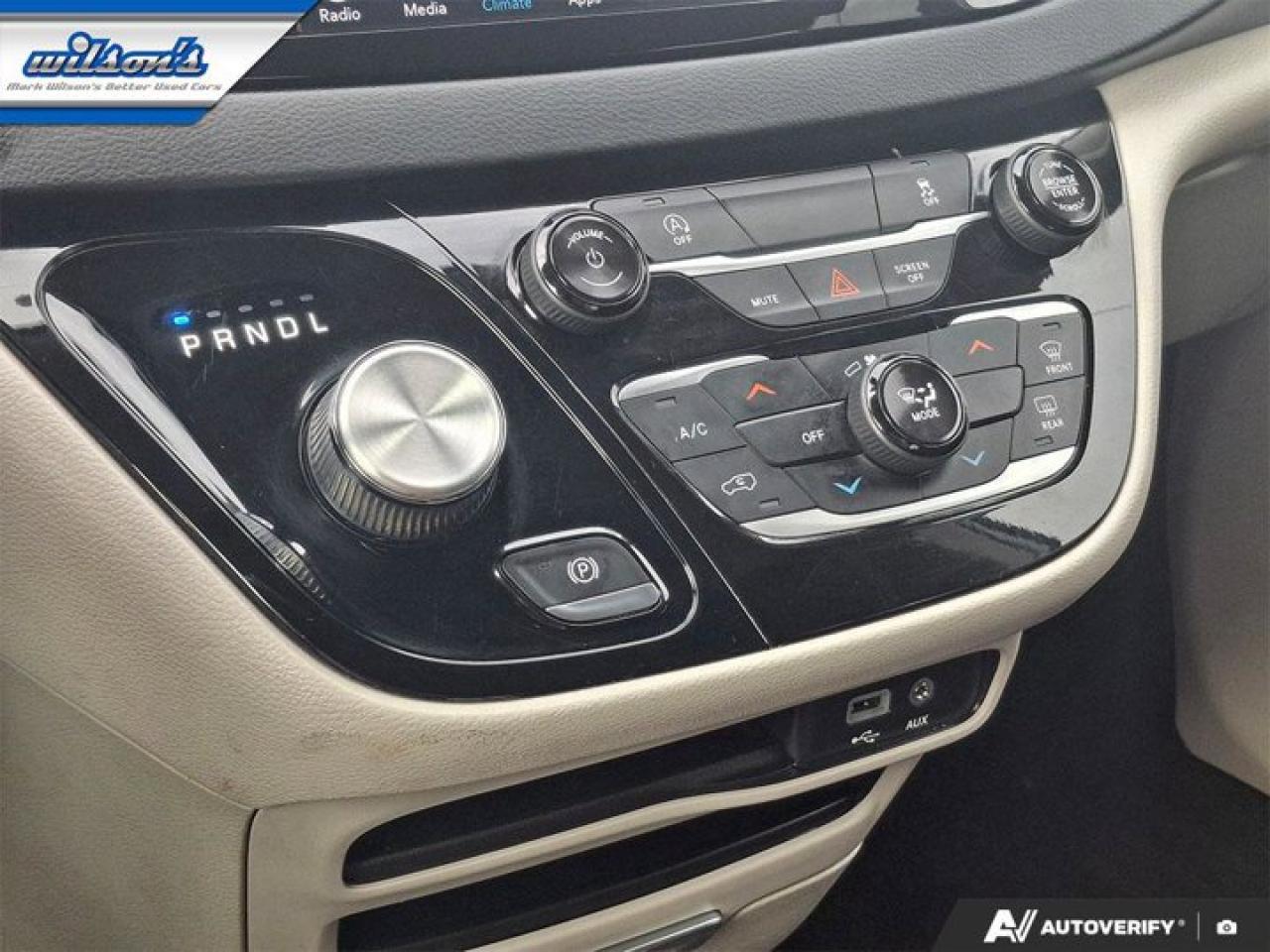 2019 Chrysler Pacifica LX | 3600LB Tow Pkg | Power Seat | Heated Wheel + Seats | Remote Start | Nav | CarPlay & More ! Photo