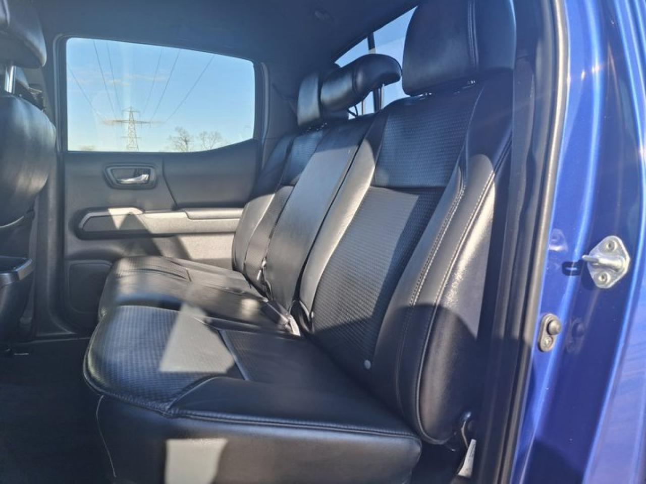 2022 Toyota Tacoma TRD Sport Premium | Manual | Leather | Sunroof | Nav | Heated Seats | Rear Camera | and More ! Photo