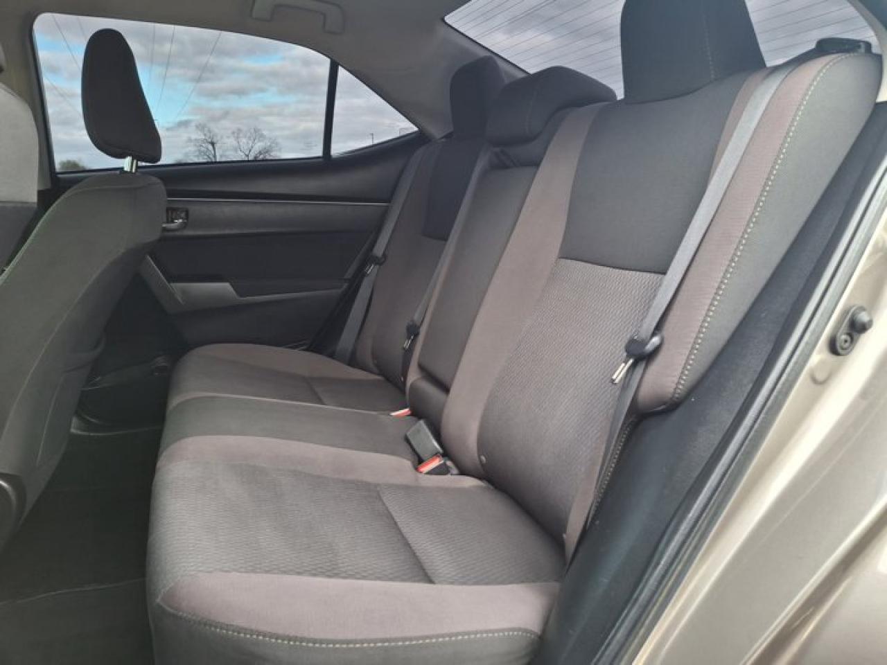 2019 Toyota Corolla LE | Heated Seats | Radar Cruise | Rear Camera | Bluetooth | and More ! Photo