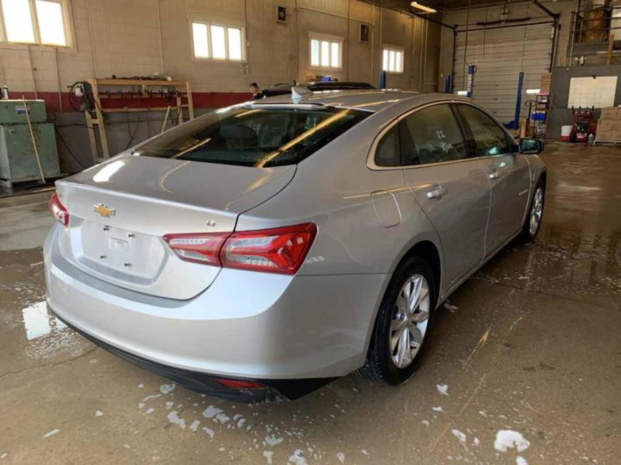 2022 Chevrolet Malibu LT | Heated Seats | CarPlay + Android | Power Seat | Remote Start | Rear Cam | Alloy Wheels & More ! Photo2