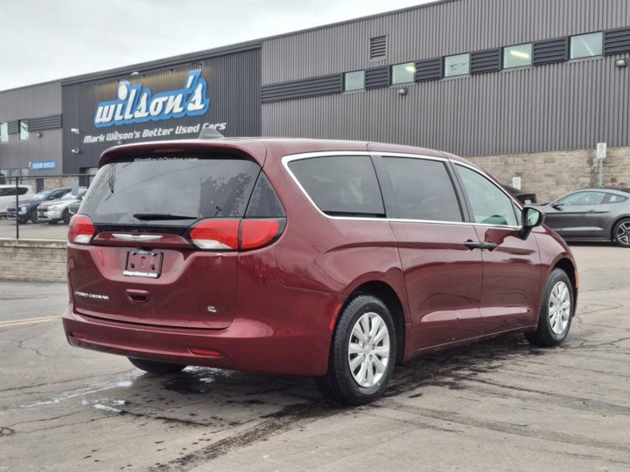2021 Dodge Grand Caravan SE | Apple CarPlay | Android Auto | Cruise Control | Stow 'n Go | Rear Camera & More ! Photo