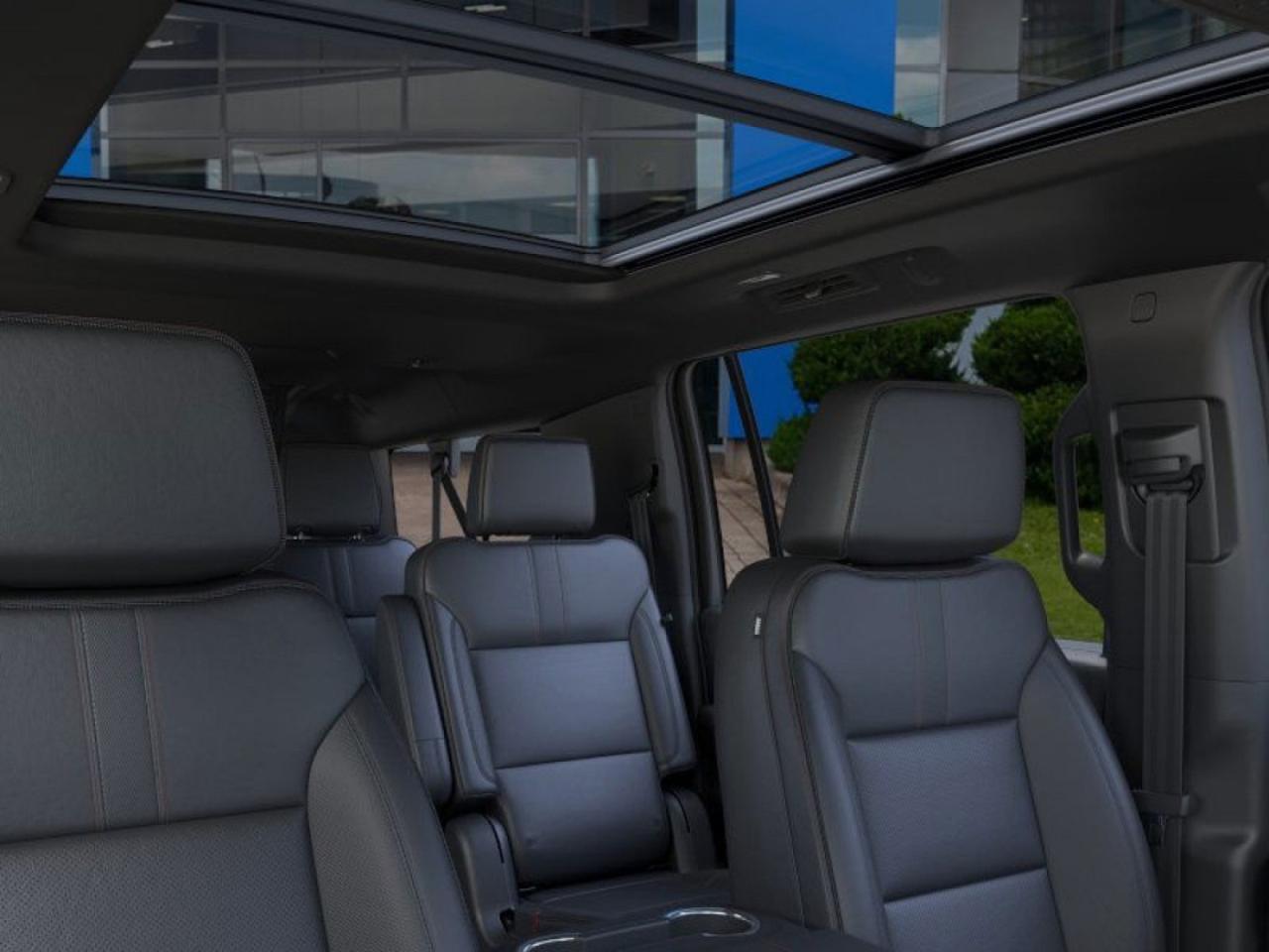 2025 Chevrolet Suburban RST Photo