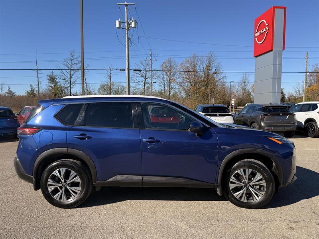 2021 Nissan Rogue SV AWD CVT Photo3
