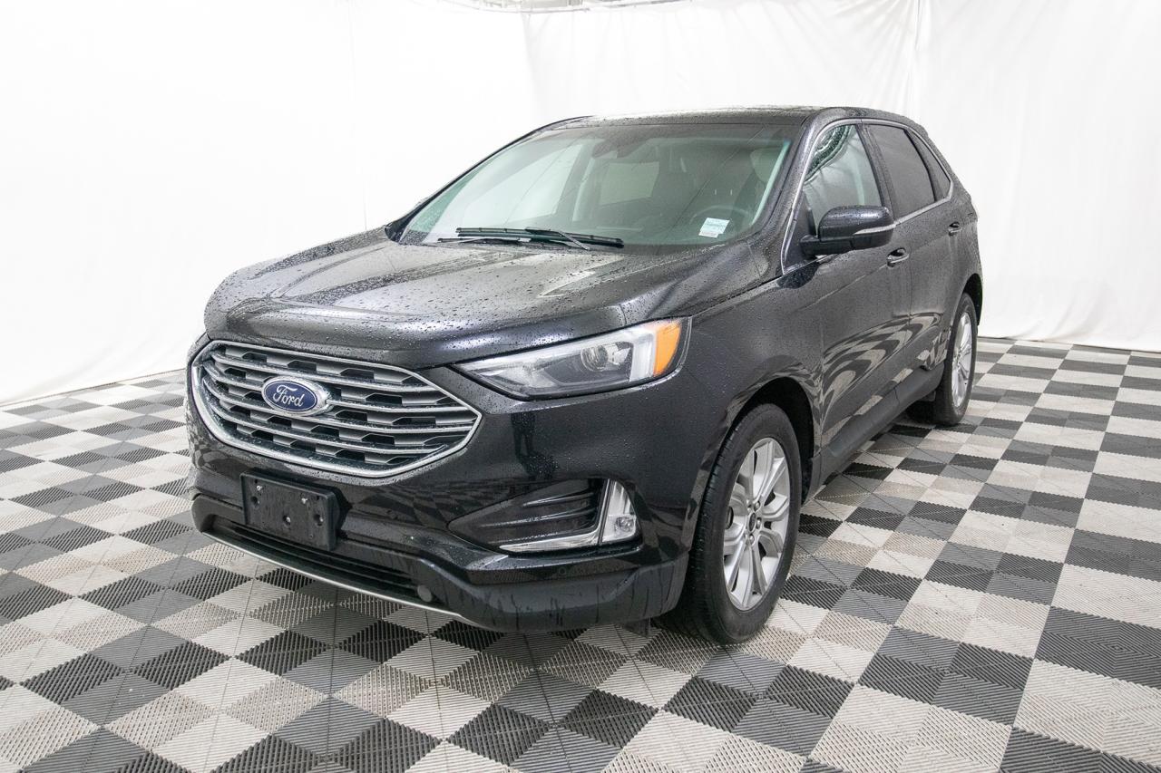 2023 Ford Edge Titanium AWD Photo1